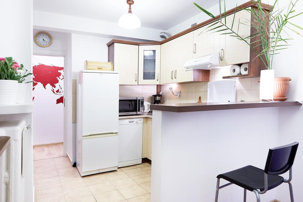 Lovely Garden Flat Near Royal Park Warsaw Room photo